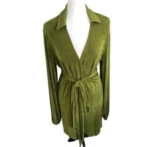 Princess Polly Sexy Flowy Feminine Green Wrap Size 4 Long Sleeve Mini Dress - Picture 1 of 10
